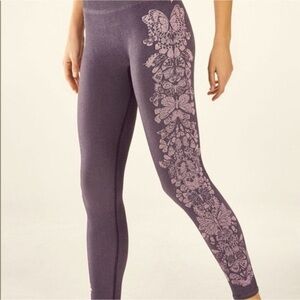 NWT seamless 7/8 leggings